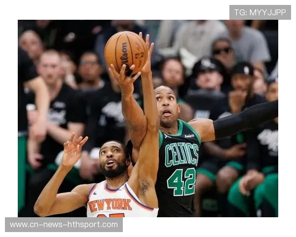 布朗终场封杀,绿军最终拿下胜利 布朗终场封杀,绿军最终拿下胜利