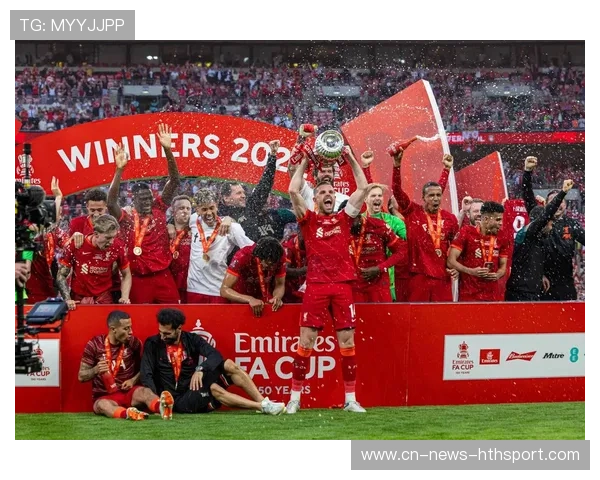 利物浦官方：斯洛特获2025西北足球奖最佳主帅，利物浦足总杯冠军