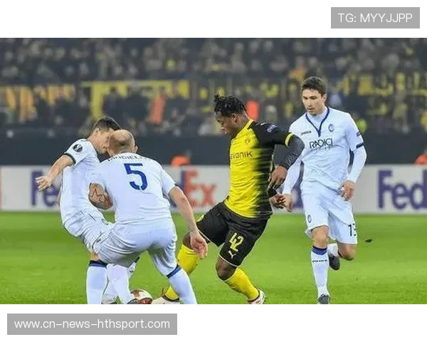 加拿大速度优势明显，多次压制对手防线